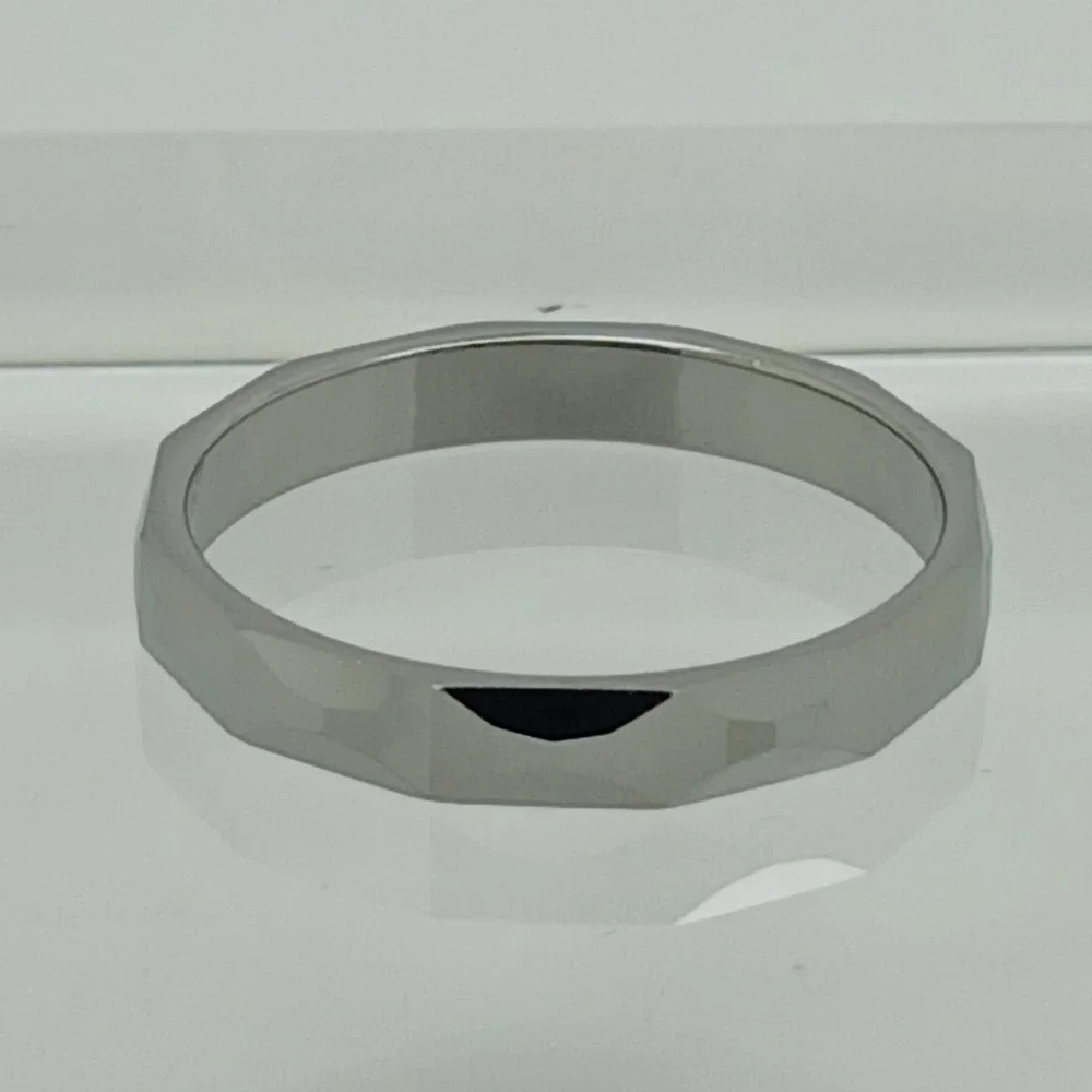 Vintage Tungsten Faceted Geometric Ring Silver Tone 4mm‎ Band Size 11.5 Y2K NOS